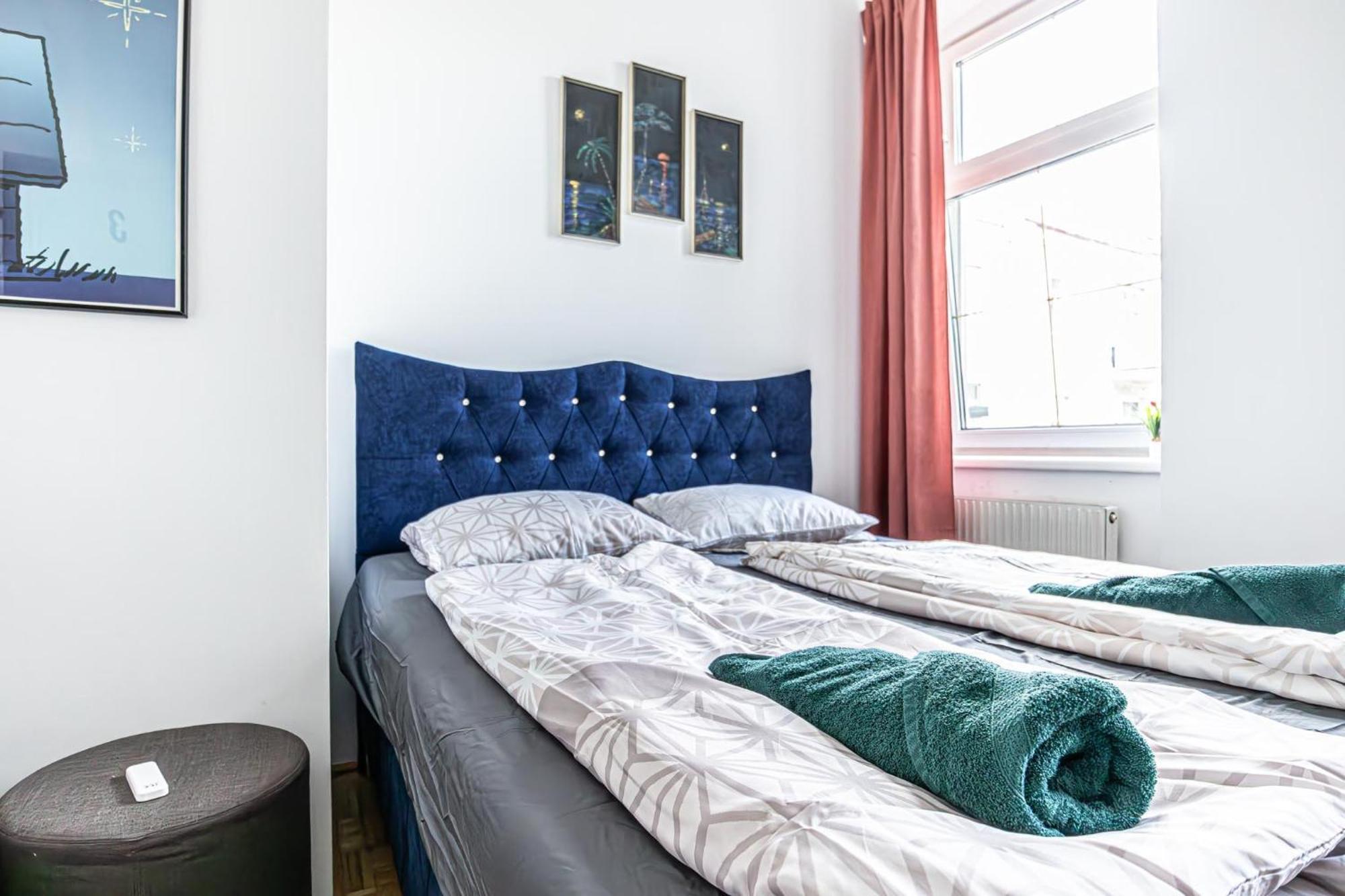 Near Schoenbrunn - Economy Rooms In Shared Apartment At Meidling Train Station فيينا المظهر الخارجي الصورة