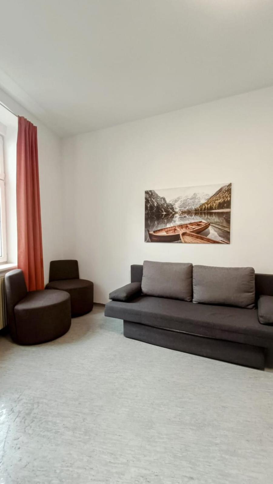Near Schoenbrunn - Economy Rooms In Shared Apartment At Meidling Train Station فيينا المظهر الخارجي الصورة