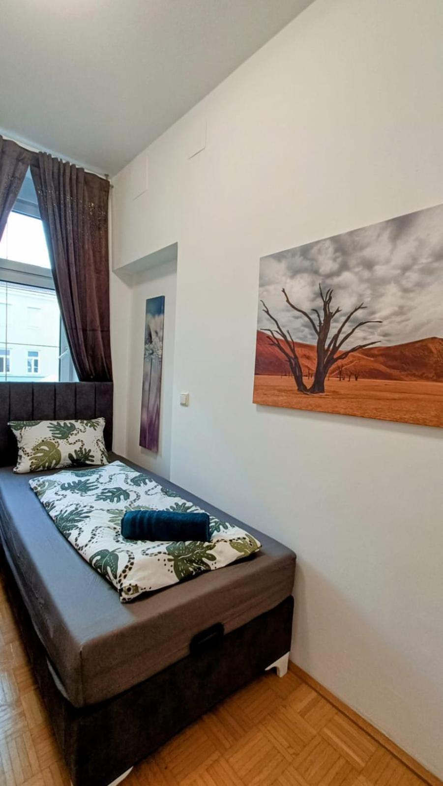 Near Schoenbrunn - Economy Rooms In Shared Apartment At Meidling Train Station فيينا المظهر الخارجي الصورة