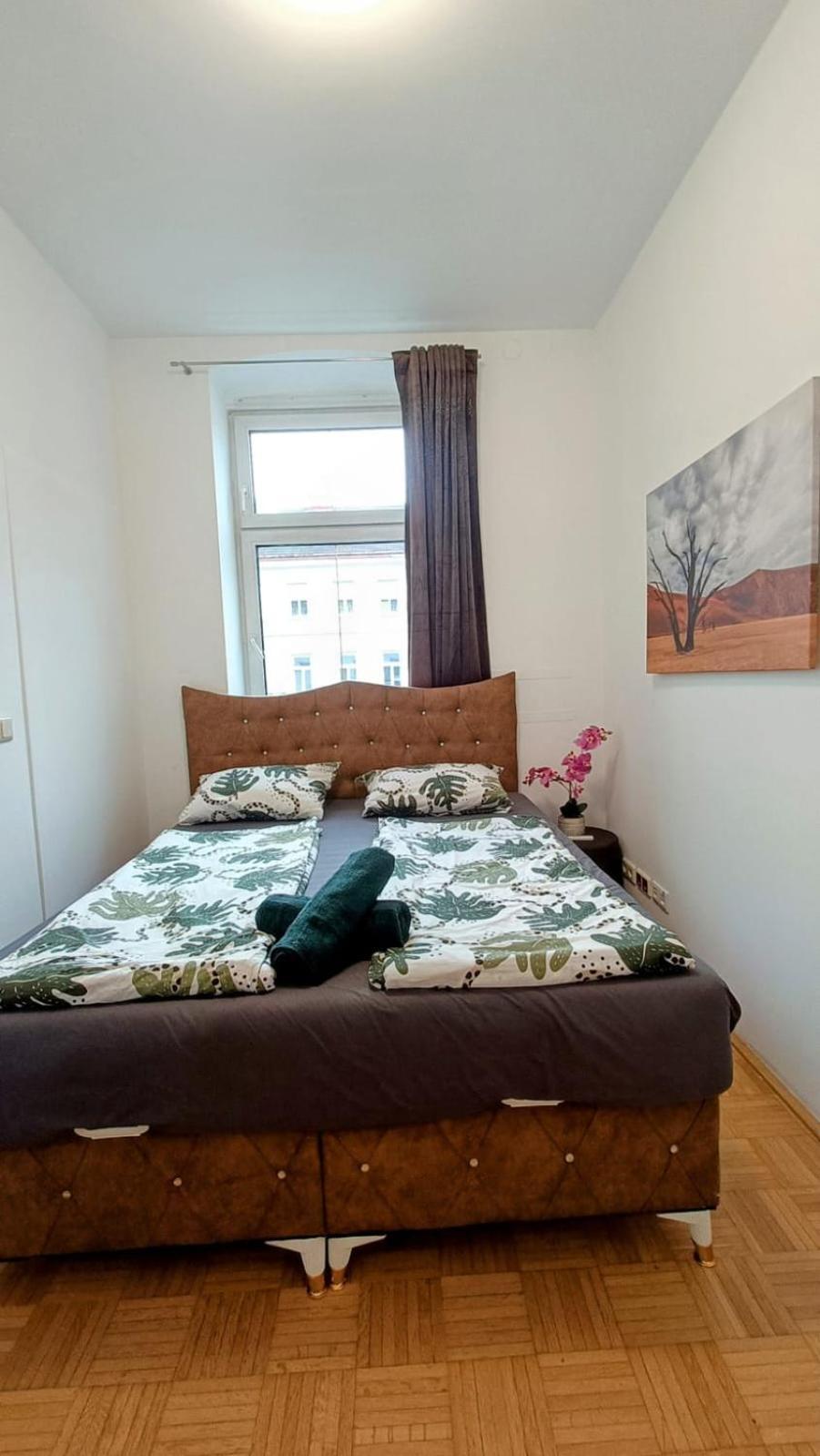 Near Schoenbrunn - Economy Rooms In Shared Apartment At Meidling Train Station فيينا المظهر الخارجي الصورة